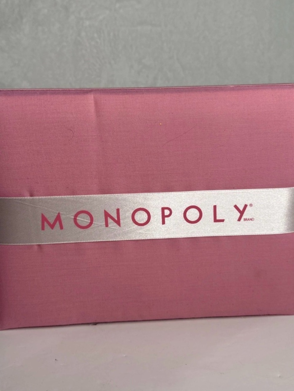 Monopoly boutique- Pink Gift Box with Ribbon